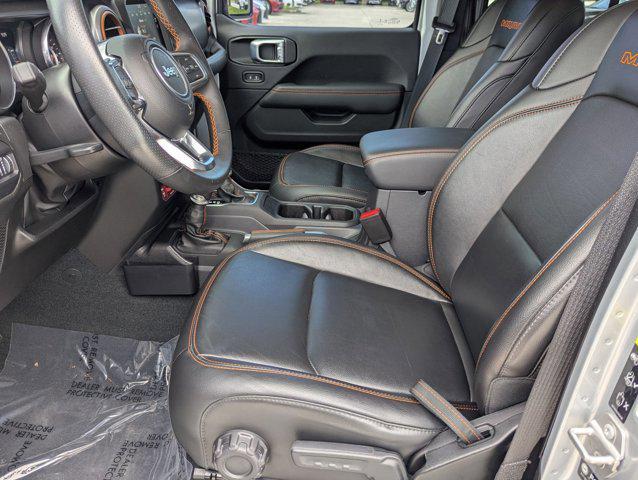 Photo of 2022 Silver Zynith Clearcoat Jeep Gladiator