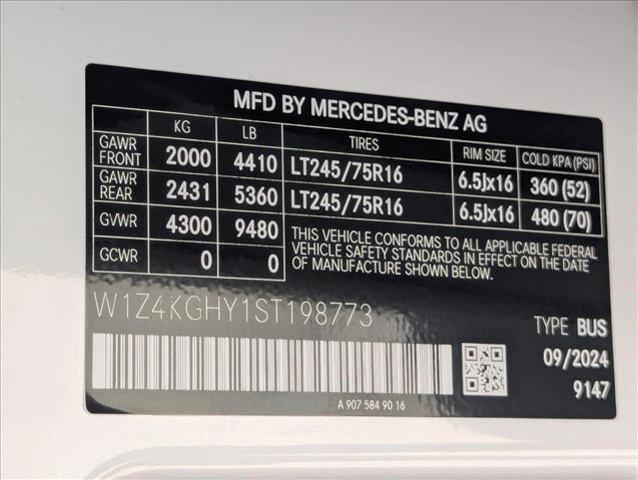 Photo of 2025 Arctic White Mercedes-Benz Sprinter 2500
