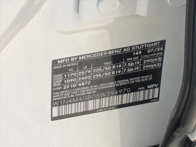 Photo of 2025 Polar White Mercedes-Benz GLB 250
