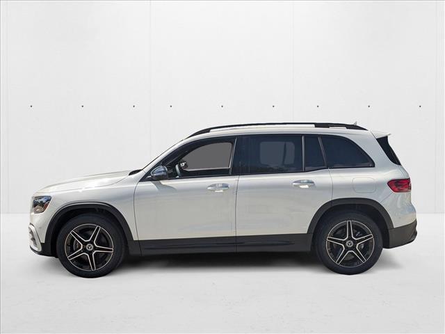 Photo of 2025 Polar White Mercedes-Benz GLB 250