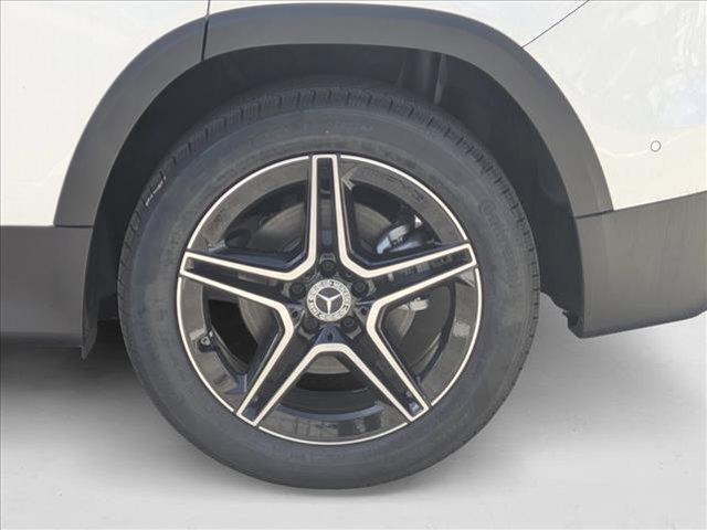 Photo of 2025 Polar White Mercedes-Benz GLB 250