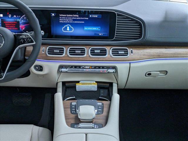 Photo of 2025 Polar White Mercedes-Benz GLS 450