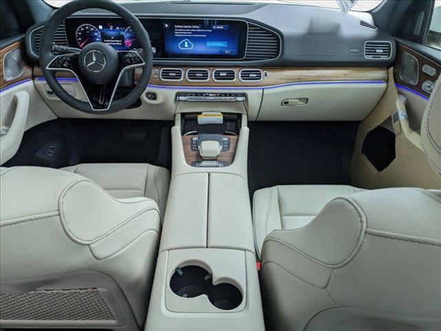 Photo of 2025 Polar White Mercedes-Benz GLS 450