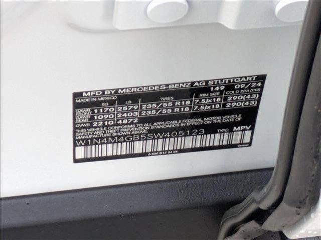 Photo of 2025 Polar White Mercedes-Benz GLB 250