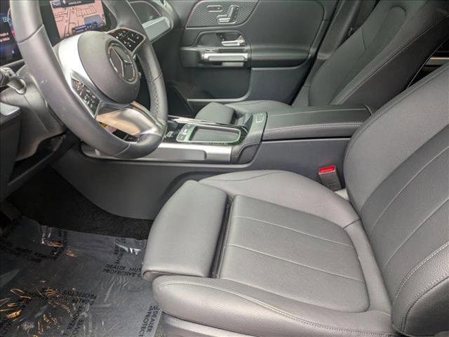 Photo of 2025 Night Black Mercedes-Benz GLB 250