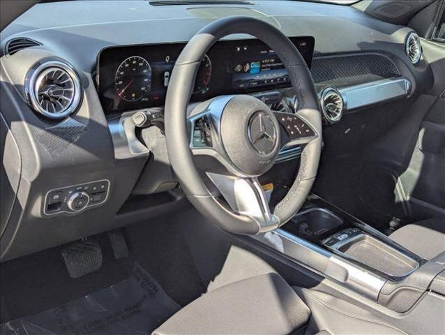Photo of 2025 Night Black Mercedes-Benz GLB 250