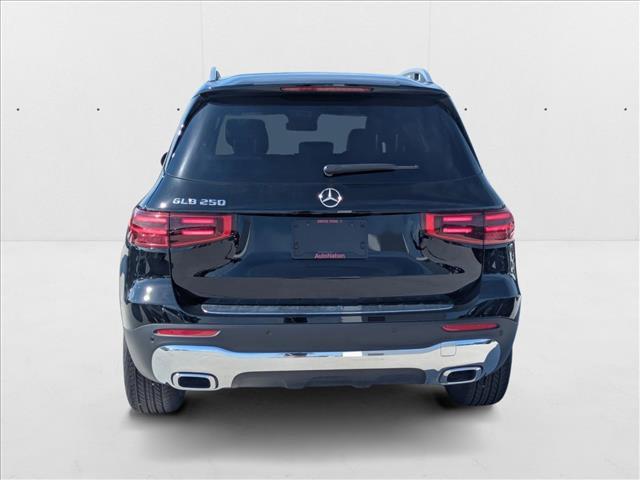Photo of 2025 Night Black Mercedes-Benz GLB 250