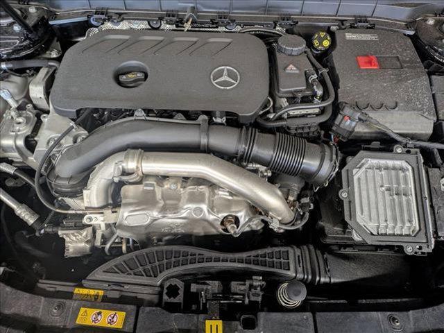 Photo of 2025 Night Black Mercedes-Benz GLB 250
