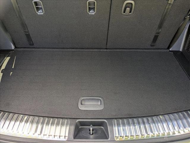 Photo of 2023 Everlasting Silver Kia Telluride
