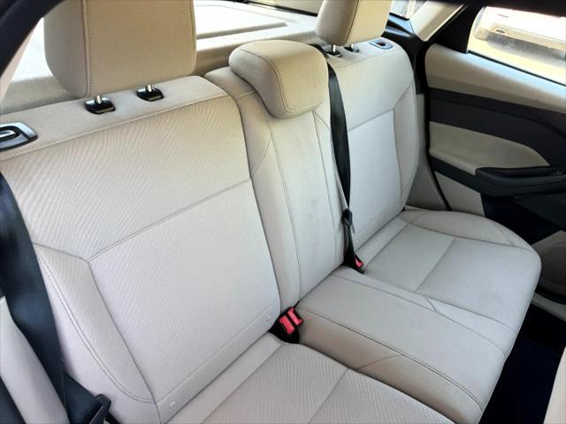 Photo of 2016 INGOT SILVER Ford Focus Electric