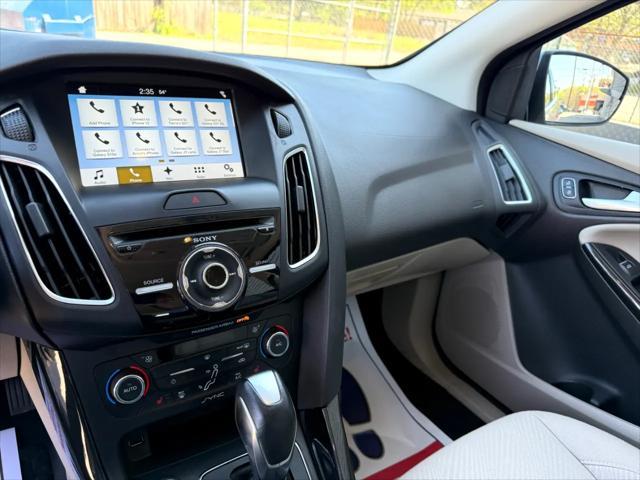 Photo of 2016 INGOT SILVER Ford Focus Electric