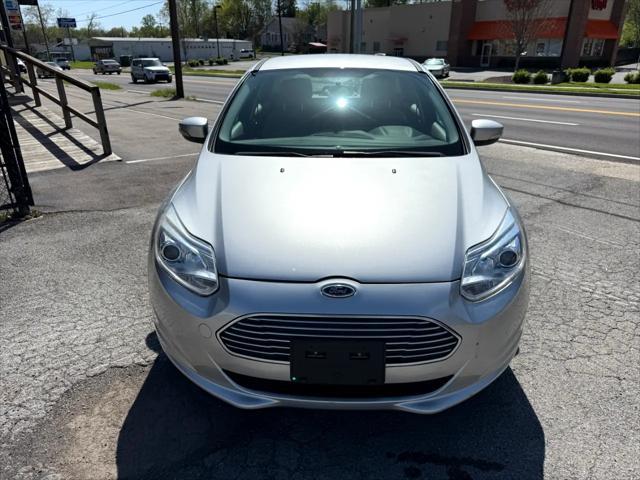 Photo of 2016 INGOT SILVER Ford Focus Electric