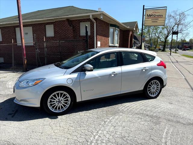 Photo of 2016 INGOT SILVER Ford Focus Electric