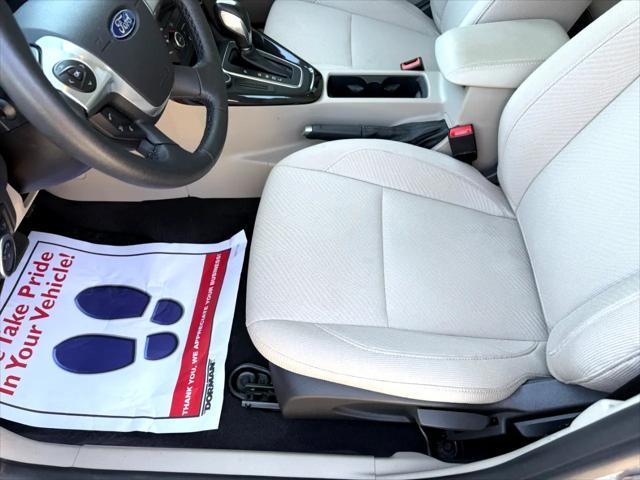 Photo of 2016 INGOT SILVER Ford Focus Electric