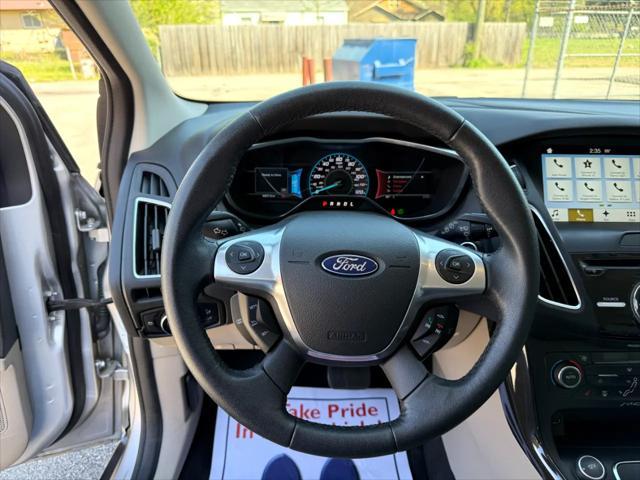 Photo of 2016 INGOT SILVER Ford Focus Electric