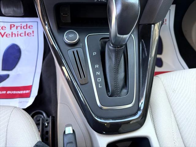 Photo of 2016 INGOT SILVER Ford Focus Electric
