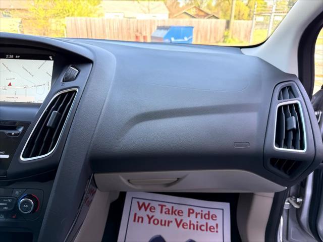 Photo of 2016 INGOT SILVER Ford Focus Electric