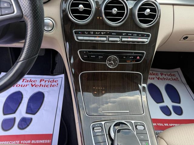 Photo of 2015 White Mercedes-Benz C-Class