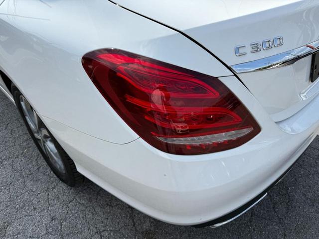 Photo of 2015 White Mercedes-Benz C-Class