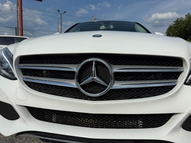Photo of 2015 White Mercedes-Benz C-Class
