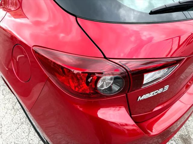 Photo of 2018 Soul Red Metallic Mazda Mazda3