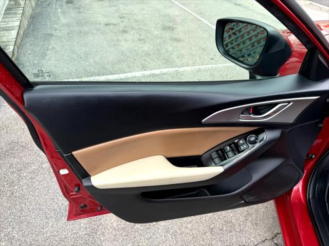 Photo of 2018 Soul Red Metallic Mazda Mazda3