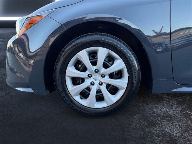 Photo of 2024 Classic Silver Metallic Toyota Corolla