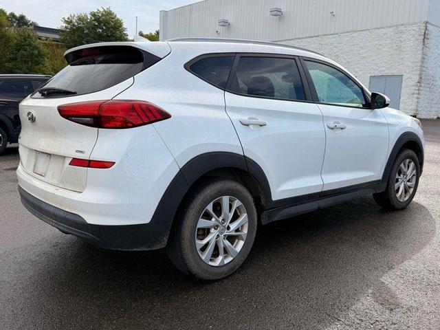 Photo of 2019 Dazzling White Hyundai TUCSON