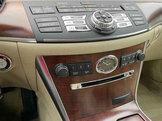 Photo of 2009 Moonlight White INFINITI M35x