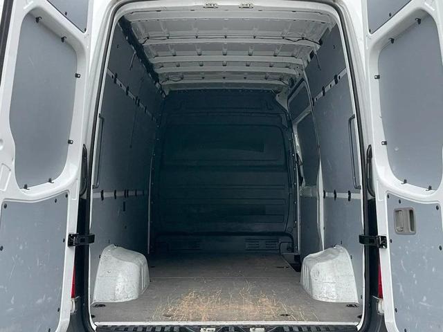 Photo of 2016 Arctic White Mercedes-Benz Sprinter 3500
