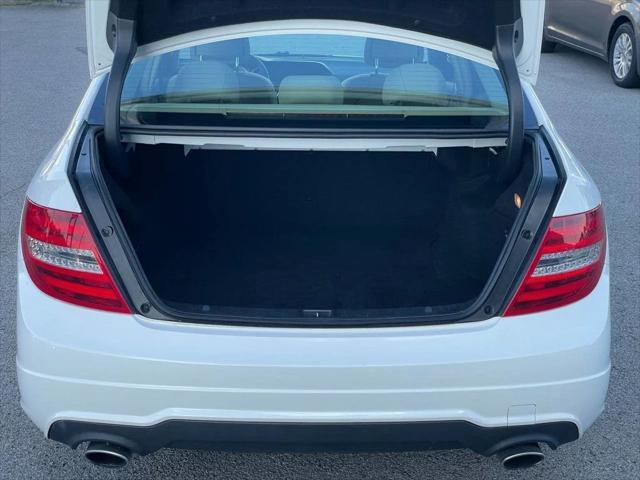 Photo of 2013 Polar White Mercedes-Benz C-Class