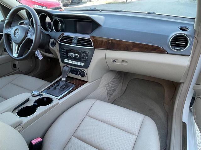Photo of 2013 Polar White Mercedes-Benz C-Class
