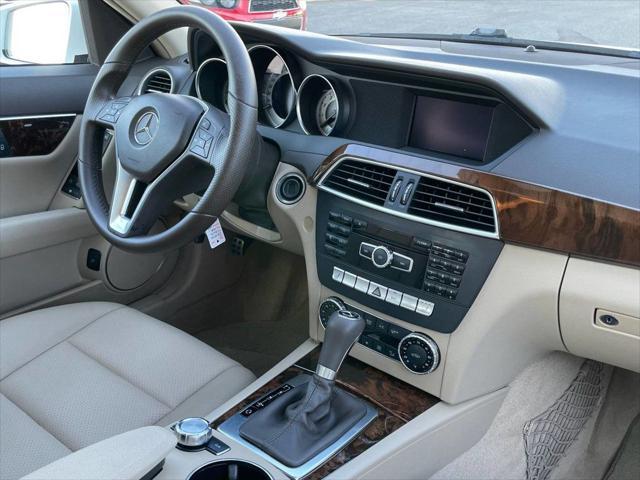 Photo of 2013 Polar White Mercedes-Benz C-Class
