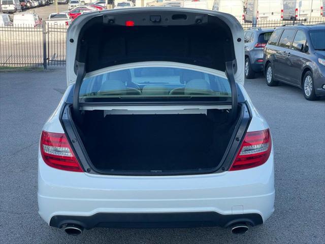 Photo of 2013 Polar White Mercedes-Benz C-Class