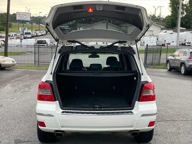 Photo of 2011 Arctic White Mercedes-Benz GLK-Class