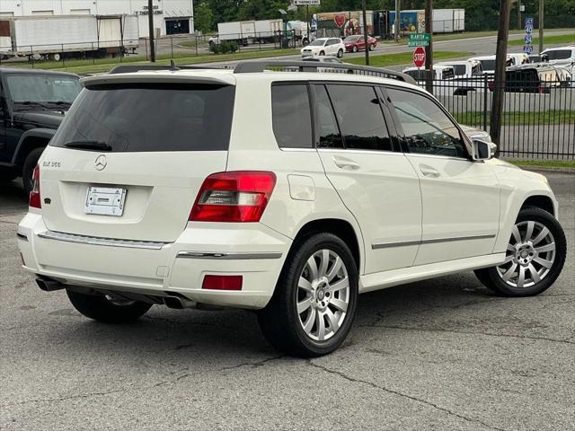 Photo of 2011 Arctic White Mercedes-Benz GLK-Class