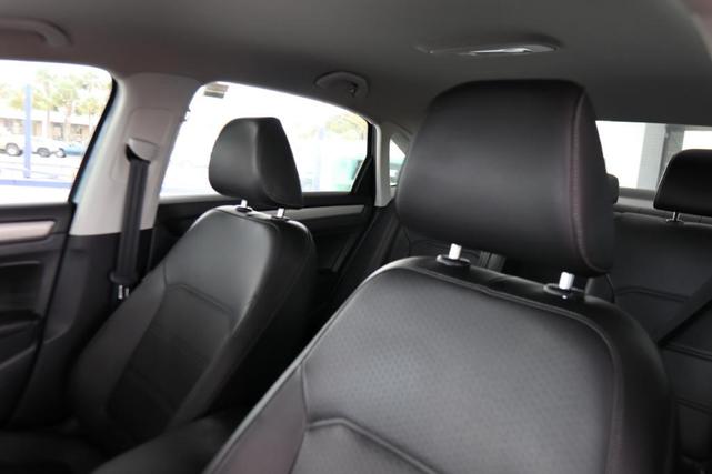 Photo of 2020 Platinum Gray Metallic Volkswagen Passat