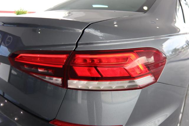Photo of 2020 Platinum Gray Metallic Volkswagen Passat