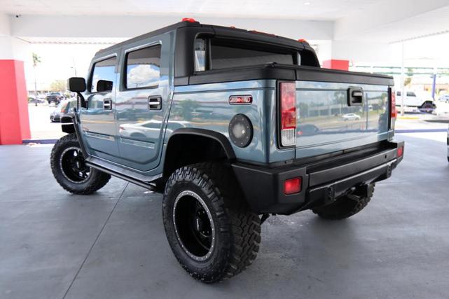 Photo of 2005 Blue Hummer H2