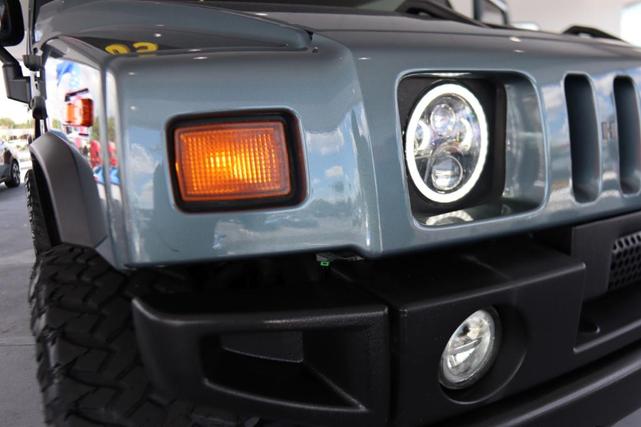 Photo of 2005 Blue Hummer H2