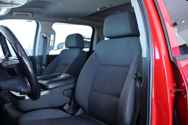 Photo of 2018 Red Chevrolet Silverado 1500