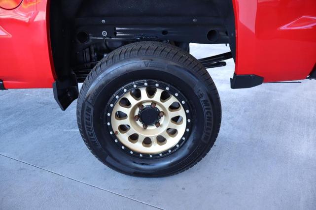 Photo of 2018 Red Chevrolet Silverado 1500