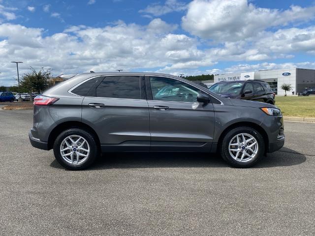 Photo of 2022 CARBONIZED GRAY Ford Edge