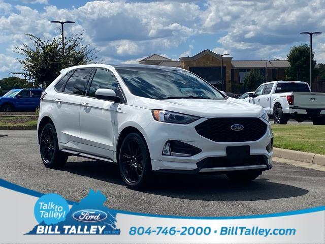 Photo of 2022 STAR WHITE Ford Edge