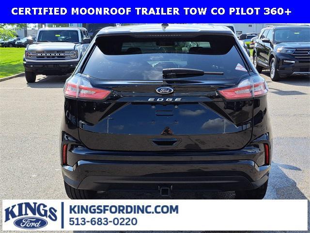 Photo of 2024 Black Metallic Ford Edge