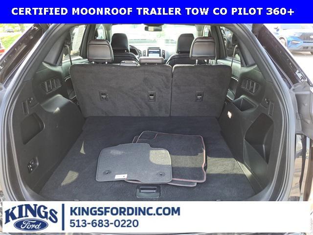 Photo of 2024 Black Metallic Ford Edge