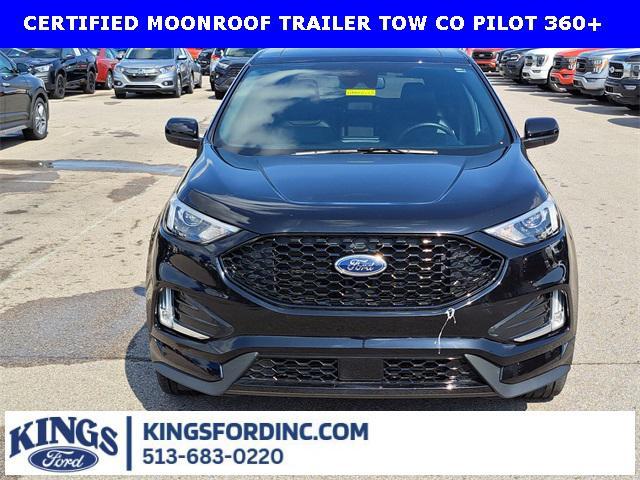 Photo of 2024 Black Metallic Ford Edge