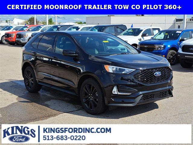 Photo of 2024 Black Metallic Ford Edge