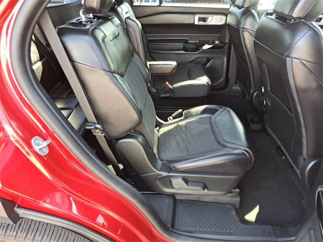 Photo of 2023 Rapid Red Metallic Tinted Clearcoat Ford Explorer