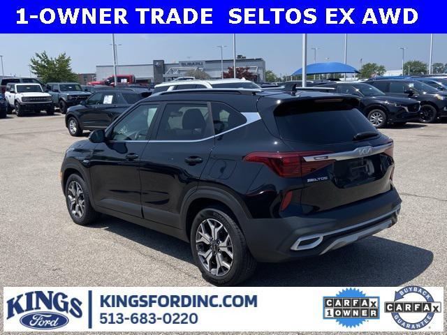 Photo of 2022 Cherry Black Kia Seltos